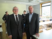 Waldemar Dixa, der Inhaber und Geschäftsführer von "MultiPart", Ringsheim, Gebrauchtwagengarantien, Neuwagenanschlussgarantien gehört zu den innovativen Betreibern der Szenerie. Aktuell mit der Budget-Garantie. Dixa hat der Kfz-Branche mehrere Studien rund um das Gebrauchtwagengeschäft zur Verfügung gestellt.